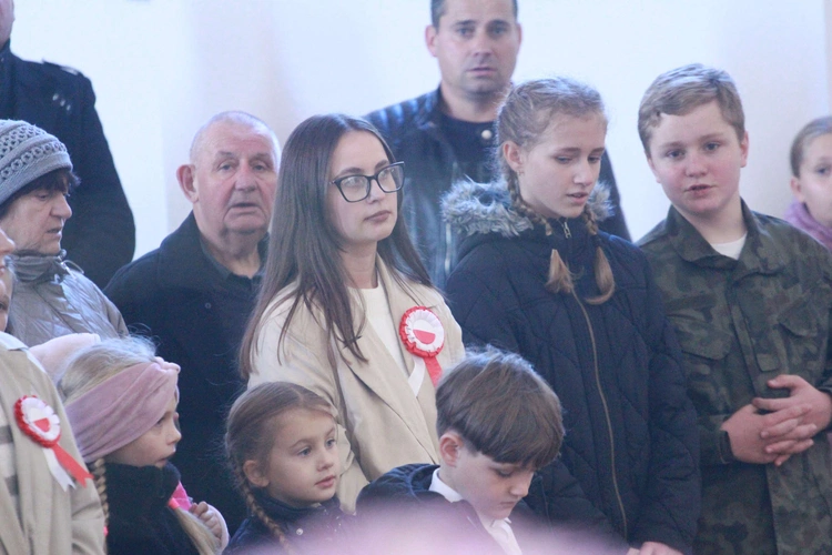 Poświęcenie obelisku i tablicy w Gródku nad Dunajcem