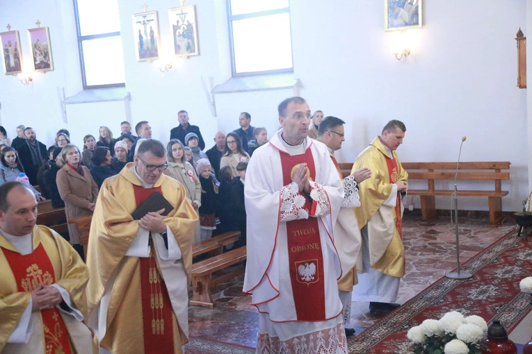 Poświęcenie obelisku i tablicy w Gródku nad Dunajcem