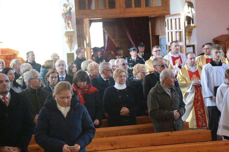 Poświęcenie obelisku i tablicy w Gródku nad Dunajcem