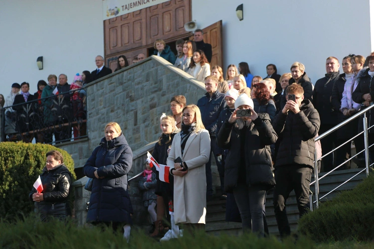 Poświęcenie obelisku i tablicy w Gródku nad Dunajcem