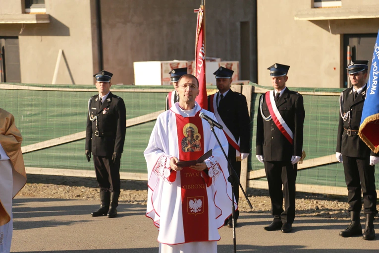 Poświęcenie obelisku i tablicy w Gródku nad Dunajcem