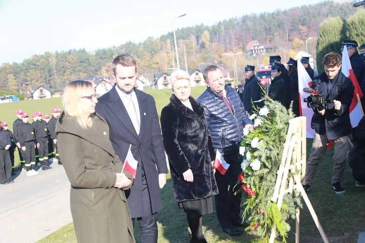 Poświęcenie obelisku i tablicy w Gródku nad Dunajcem