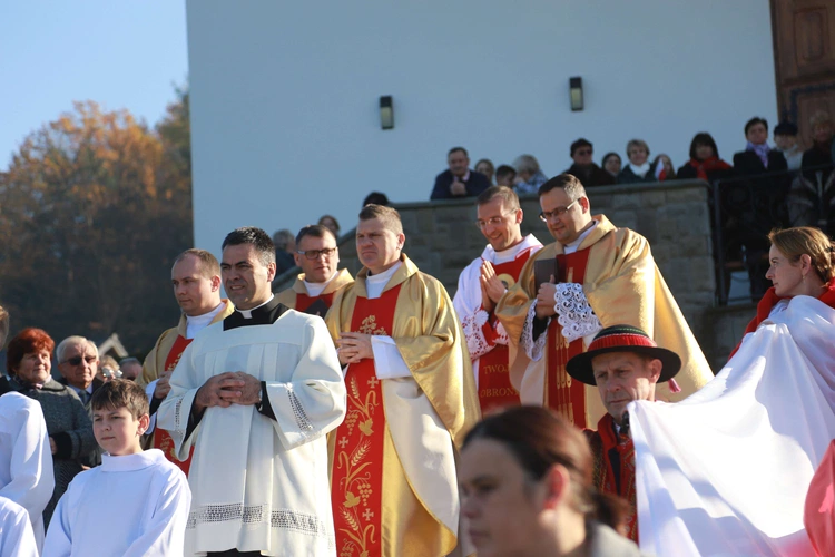 Poświęcenie obelisku i tablicy w Gródku nad Dunajcem