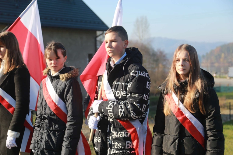 Poświęcenie obelisku i tablicy w Gródku nad Dunajcem