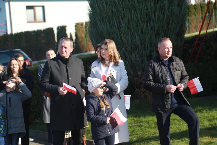 Poświęcenie obelisku i tablicy w Gródku nad Dunajcem
