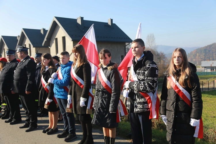Poświęcenie obelisku i tablicy w Gródku nad Dunajcem