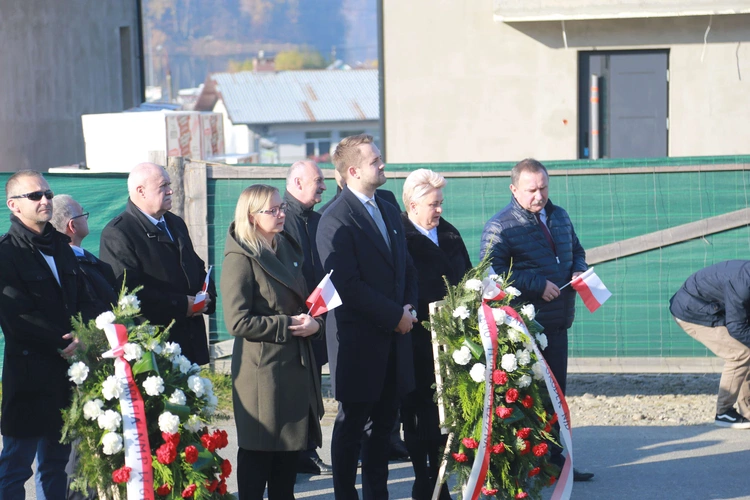 Poświęcenie obelisku i tablicy w Gródku nad Dunajcem