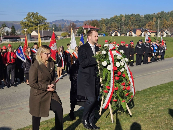 Poświęcenie obelisku i tablicy w Gródku nad Dunajcem