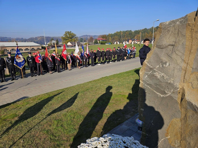 Poświęcenie obelisku i tablicy w Gródku nad Dunajcem