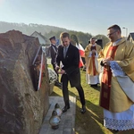 Poświęcenie obelisku i tablicy w Gródku nad Dunajcem