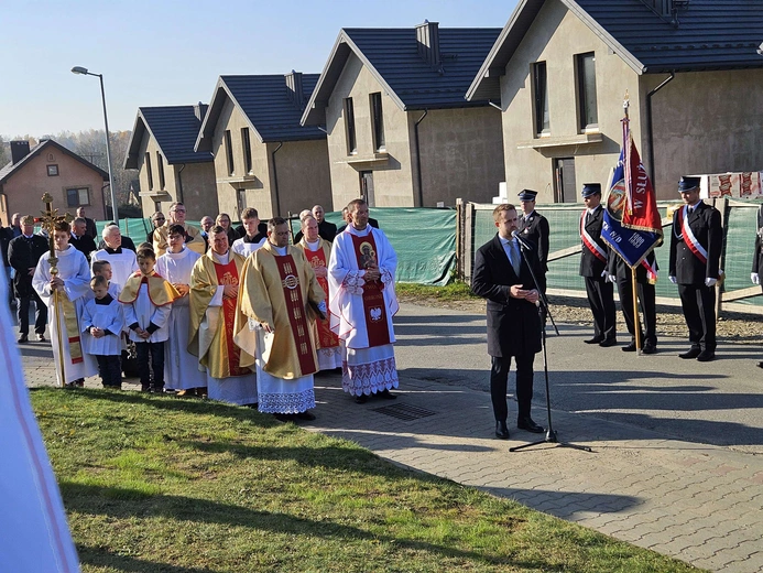 Poświęcenie obelisku i tablicy w Gródku nad Dunajcem