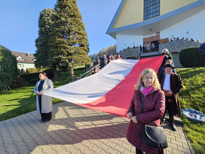 Poświęcenie obelisku i tablicy w Gródku nad Dunajcem