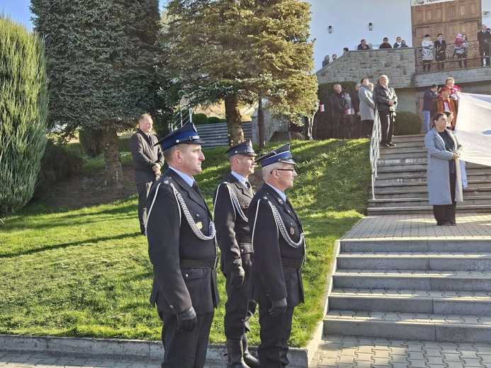 Poświęcenie obelisku i tablicy w Gródku nad Dunajcem