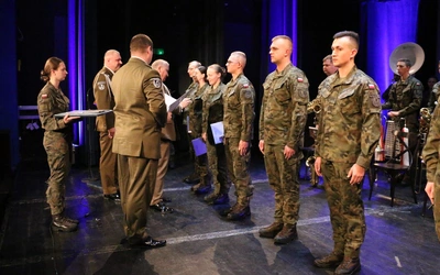 Nominacje wręczali płk Mariusz Specjalski i płk Łukasz Baranowski.