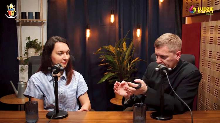 Kolejne odcinki ukazywać się będą co tydzień.  Są do odsłuchania m.in. na youtubowym kanale Archidiecezja Gdańska.