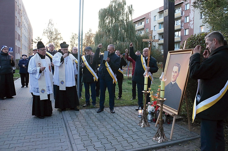 	W listopadzie spotkanie modlitewne odbyło się w parafii św. Brata Alberta.
