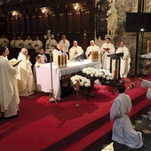 	Duszpasterze modlili się o świętość i upodabnianie się do Boga we wszystkich swoich działaniach.