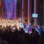 	 Zeszłoroczny koncert zgromadził tłumy wiernych, pragnących wspólnie śpiewać i modlić się.