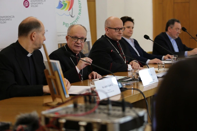 W Sekretariacie KEP zaprezentowano program duszpasterski Kościoła katolickiego w Polsce na rok 2024/2025