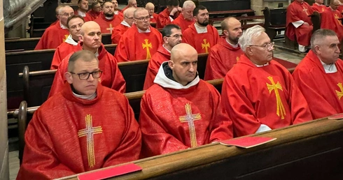 Zjazd egzorcystów we Wrocławiu. "Nasza posługa to przede wszystkim modlitwa"