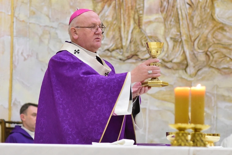Msza św. za zmarłych ze społeczności Hosianum