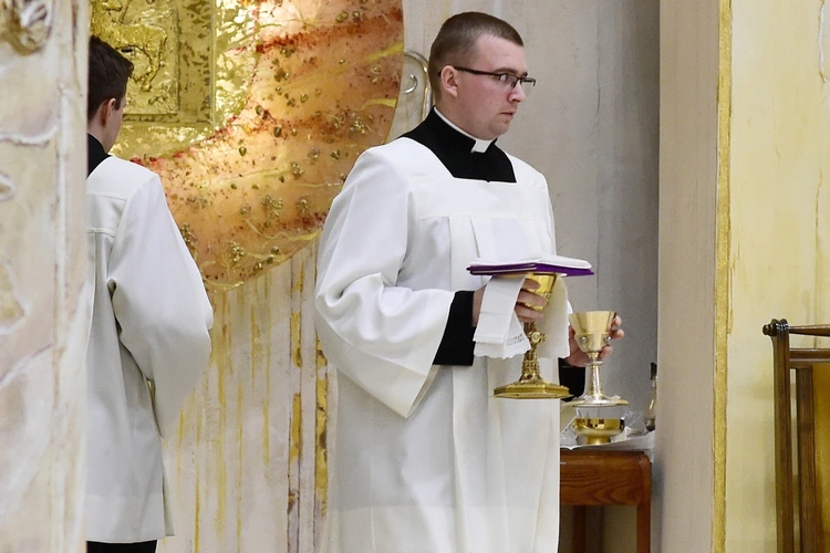Msza św. za zmarłych ze społeczności Hosianum