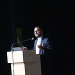 Konferencja o odkryciach w kryptach