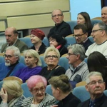 Konferencja o odkryciach w kryptach