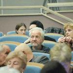 Konferencja o odkryciach w kryptach