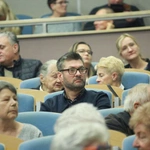Konferencja o odkryciach w kryptach