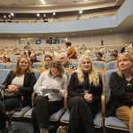 Konferencja o odkryciach w kryptach