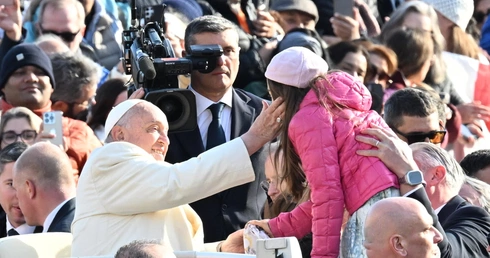Papież apeluje o udostępnianie ubogim kościelnych nieruchomości