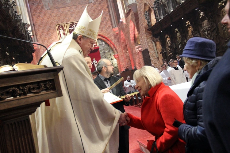 Rocznica poświęcenia katedry i 35-lecie Caritas Archidiecezji Wrocławskiej