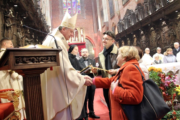 Rocznica poświęcenia katedry i 35-lecie Caritas Archidiecezji Wrocławskiej