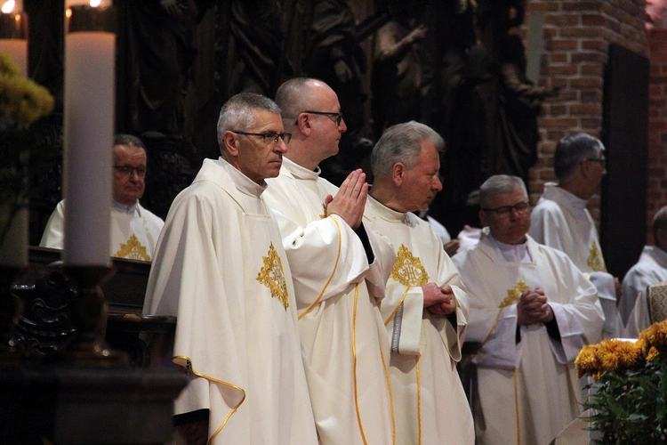 Rocznica poświęcenia katedry i 35-lecie Caritas Archidiecezji Wrocławskiej