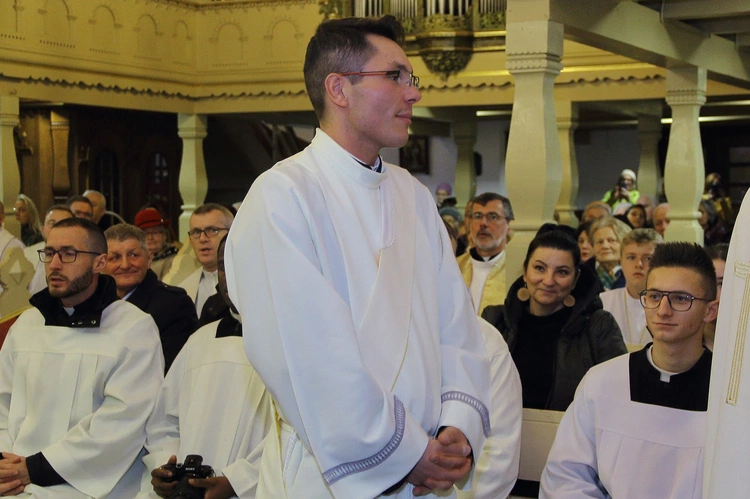 Święcenia diakonatu w Kobylnicy cz. 1