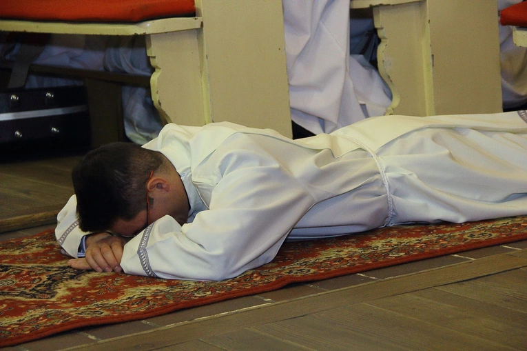 Święcenia diakonatu w Kobylnicy cz. 1