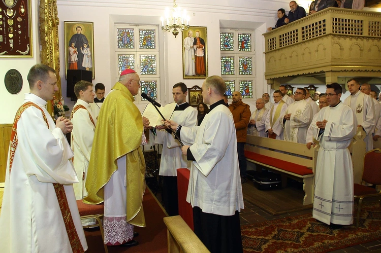 Święcenia diakonatu w Kobylnicy cz. 1