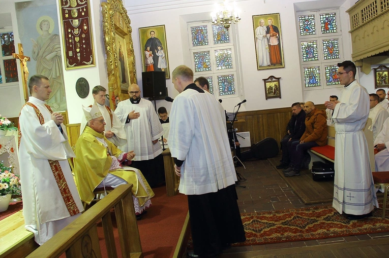Święcenia diakonatu w Kobylnicy cz. 1