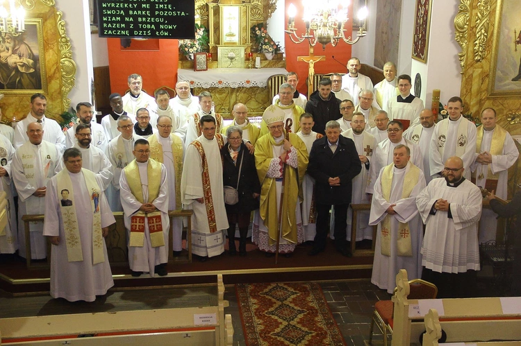 Święcenia diakonatu w Kobylnicy cz. 2