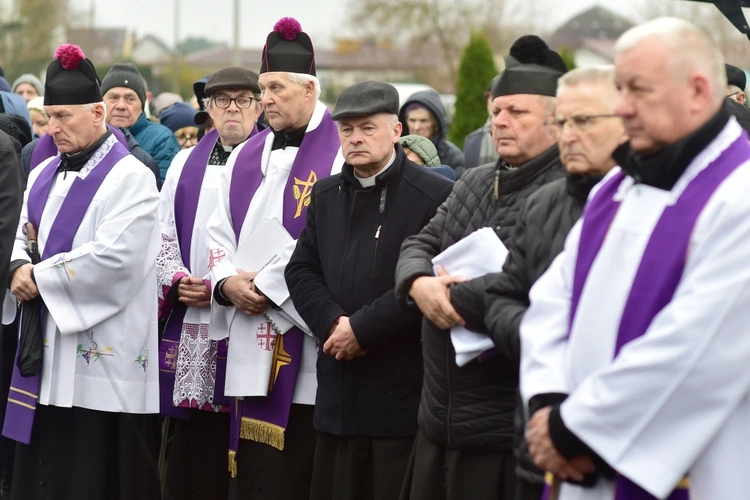 Szczytno. Pogrzeb śp. ks. Lecha Lachowicza