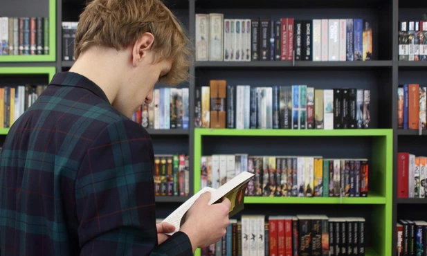 Papież przypomina o decydującej roli bibliotek