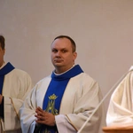 Debata o mądrym pomaganiu