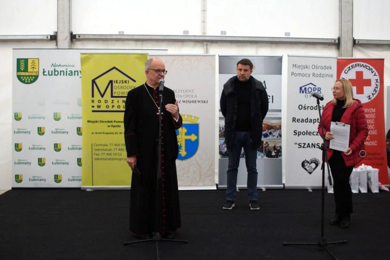 VIII Światowy Dzień Ubogich w Opolu - wspólna biesiada
