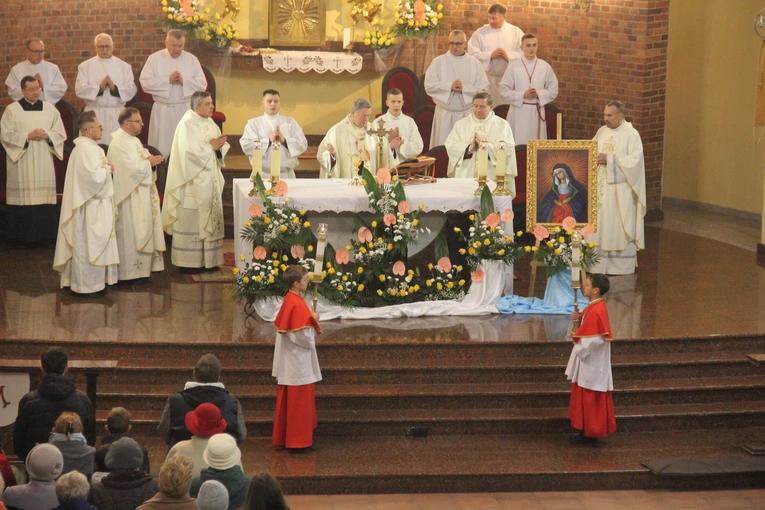 Odpust w parafii NMP Matki Miłosierdzia w Oleśnicy