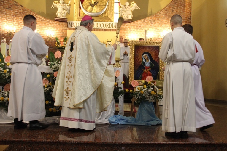 Odpust w parafii NMP Matki Miłosierdzia w Oleśnicy