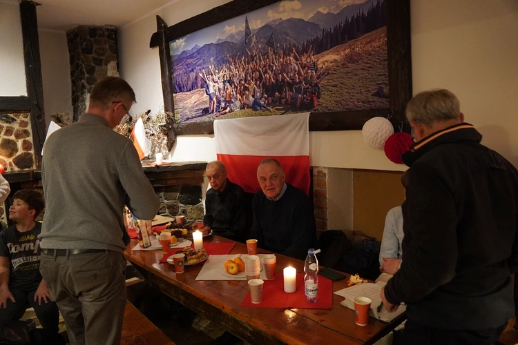 Biało-czerwono u "Wawrzynów"