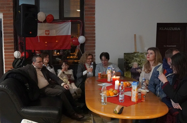 Biało-czerwono u "Wawrzynów"