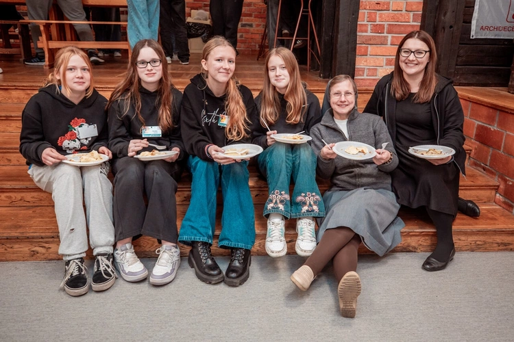 Nocne czuwanie w Centrum Młodzieżowym Chrystusa Króla we Wrocławiu