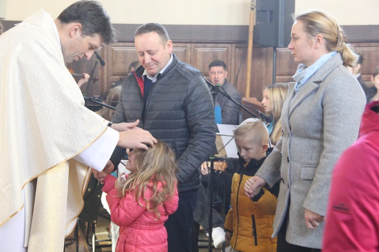 Żbikowice. Uroczyste wprowadzenie obrazu Ulmów